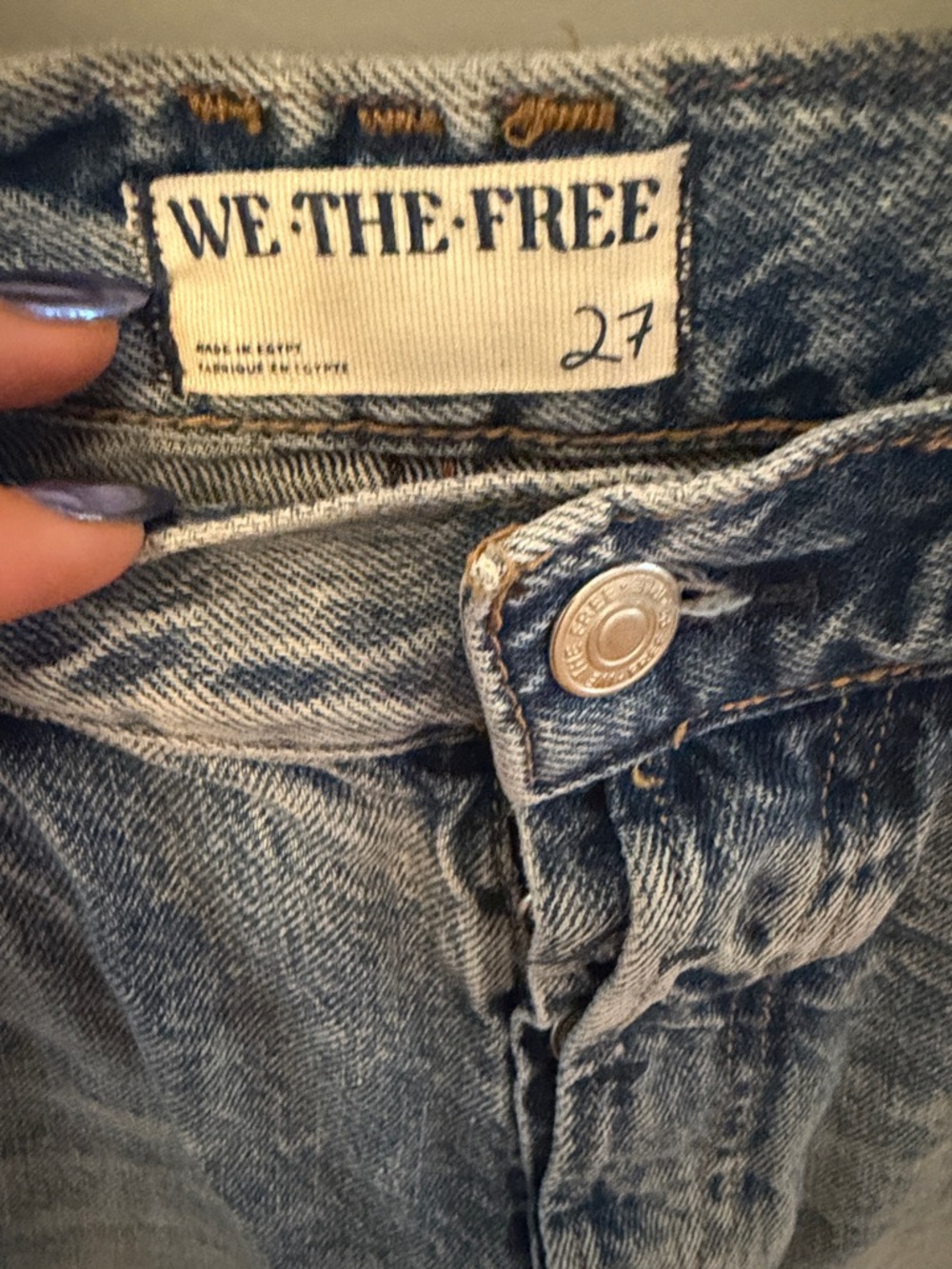 We The Free Faded Light Blue Denim Cutoff Shorts - Picture 2 of 3
